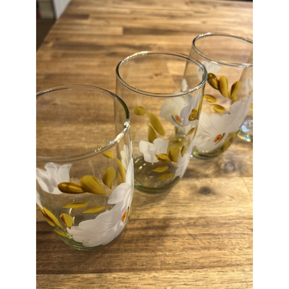 Vintage White Mum Glass Tumblers Hand Blown Hand Painted Set of 5 Mexico 5" tall - Picture 5 of 9